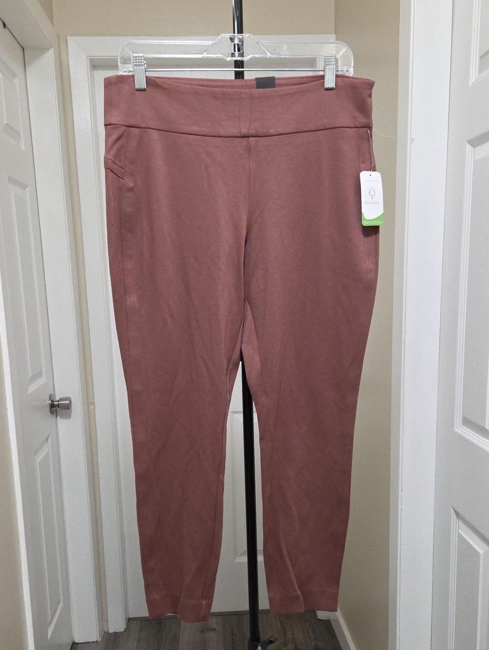 Nwt Reitmans Women's Slim Leg Ankle Pants — Mauve